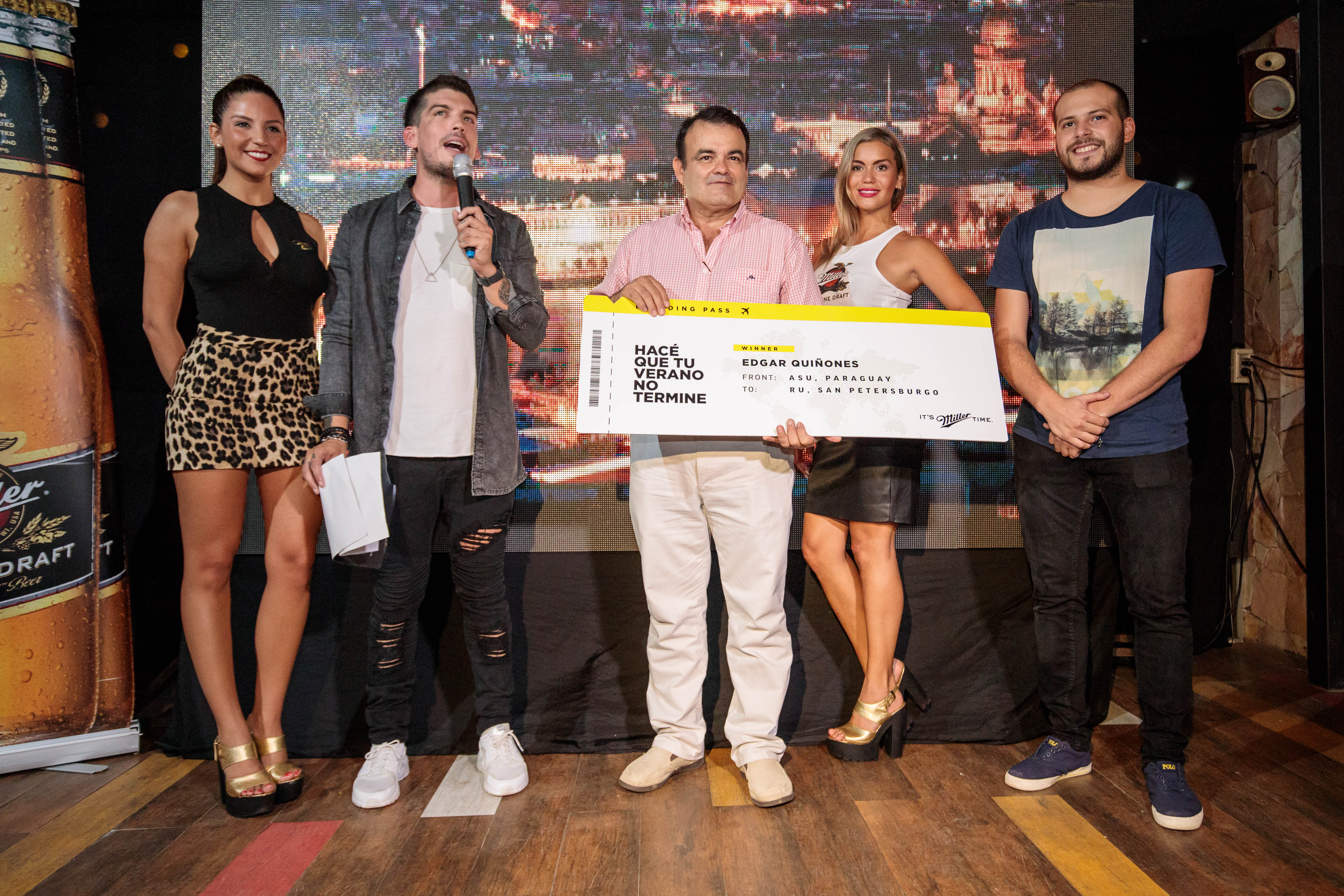 MILLER REALIZA LA PRIMERA PREMIACIÓN DE LA CAMPAÑA ENDLESS SUMMER