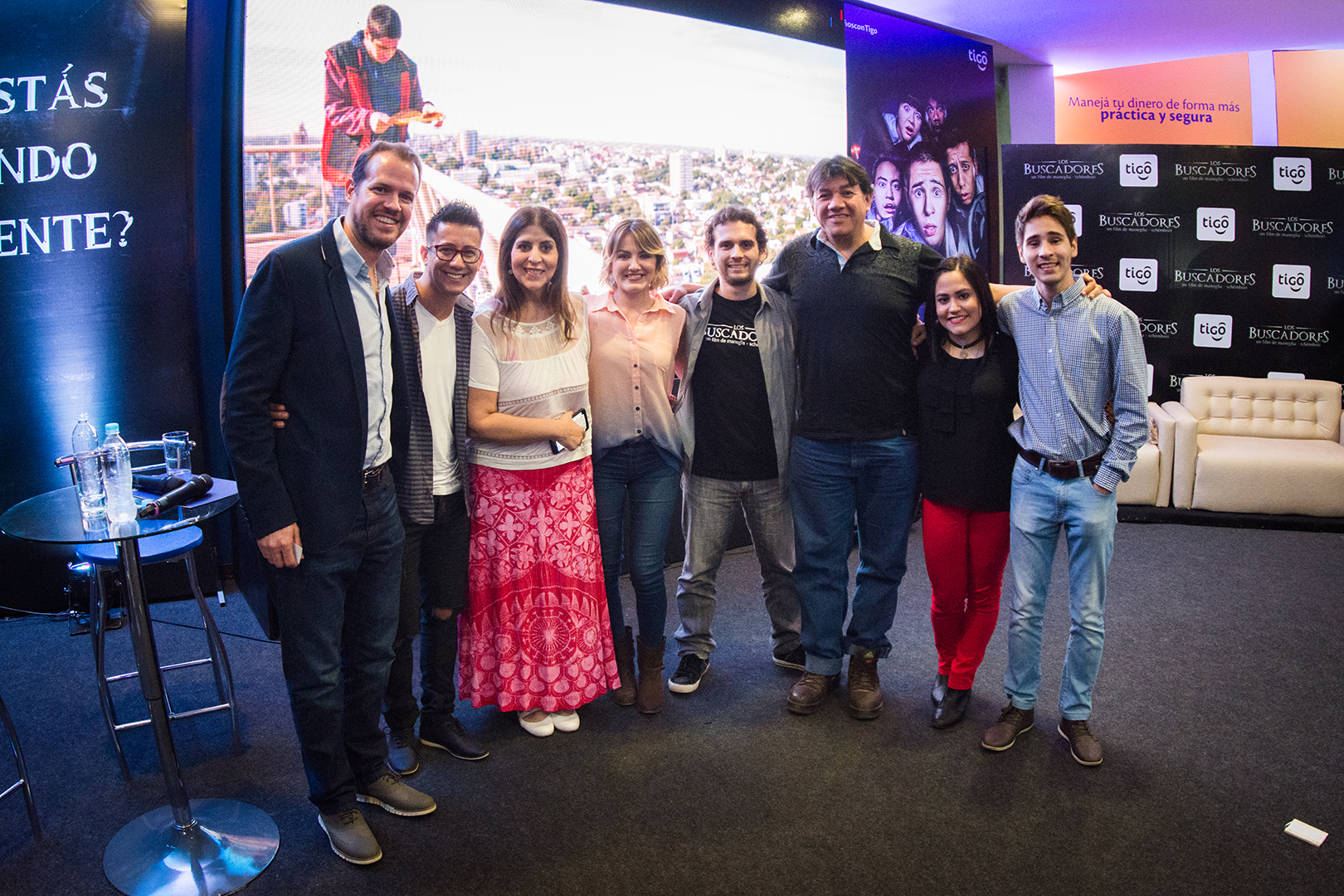 LA NOCHE DE “LOS BUSCADORES” EN EL STAND DE TIGO EN LA EXPO
