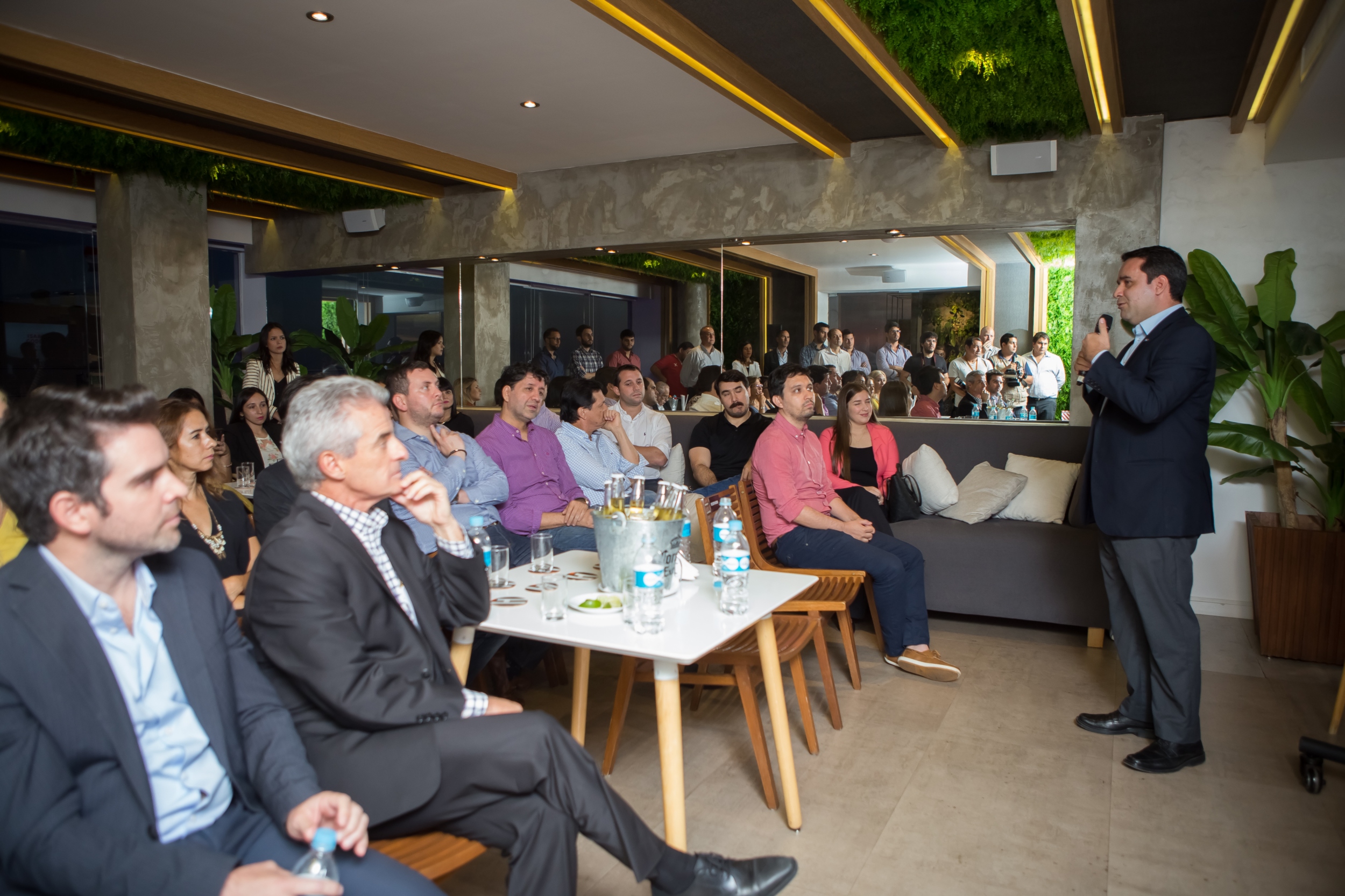 Firman acta de constitución de la Red de Inversión Ángel Paraguay