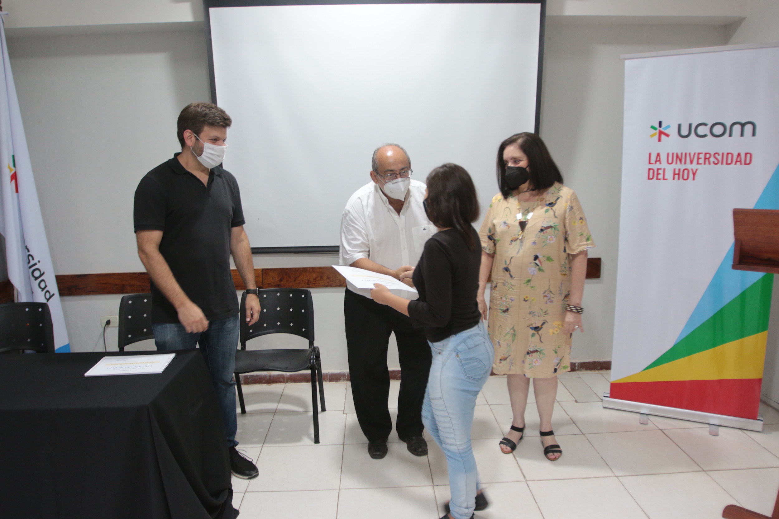UCOM celebra sus 30 años con 30 becas para jóvenes destacados   