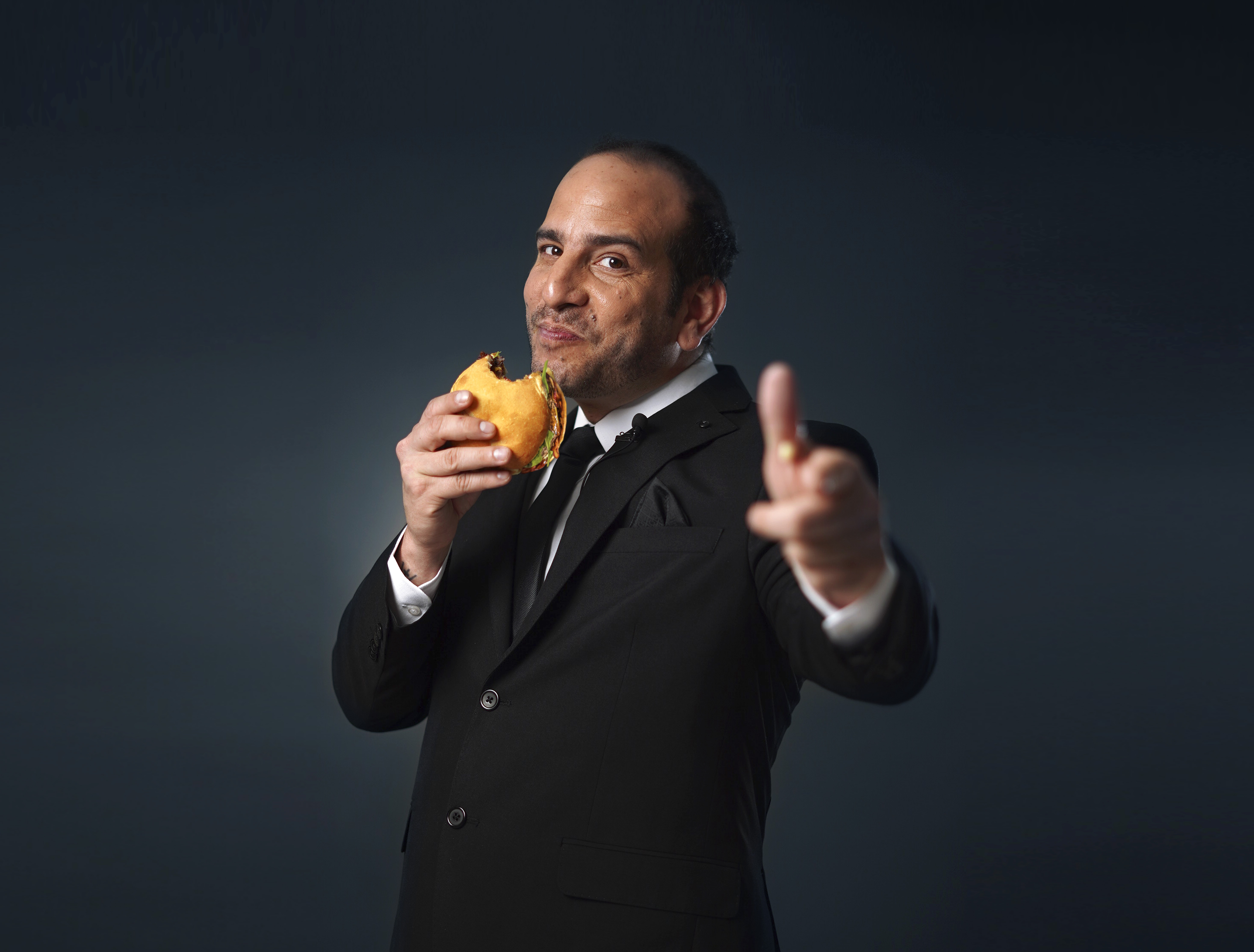 ¡Nico García se postula para presidente!  La nueva campaña de Bacon que invita a conocer #LaVerdadDeLaBurger