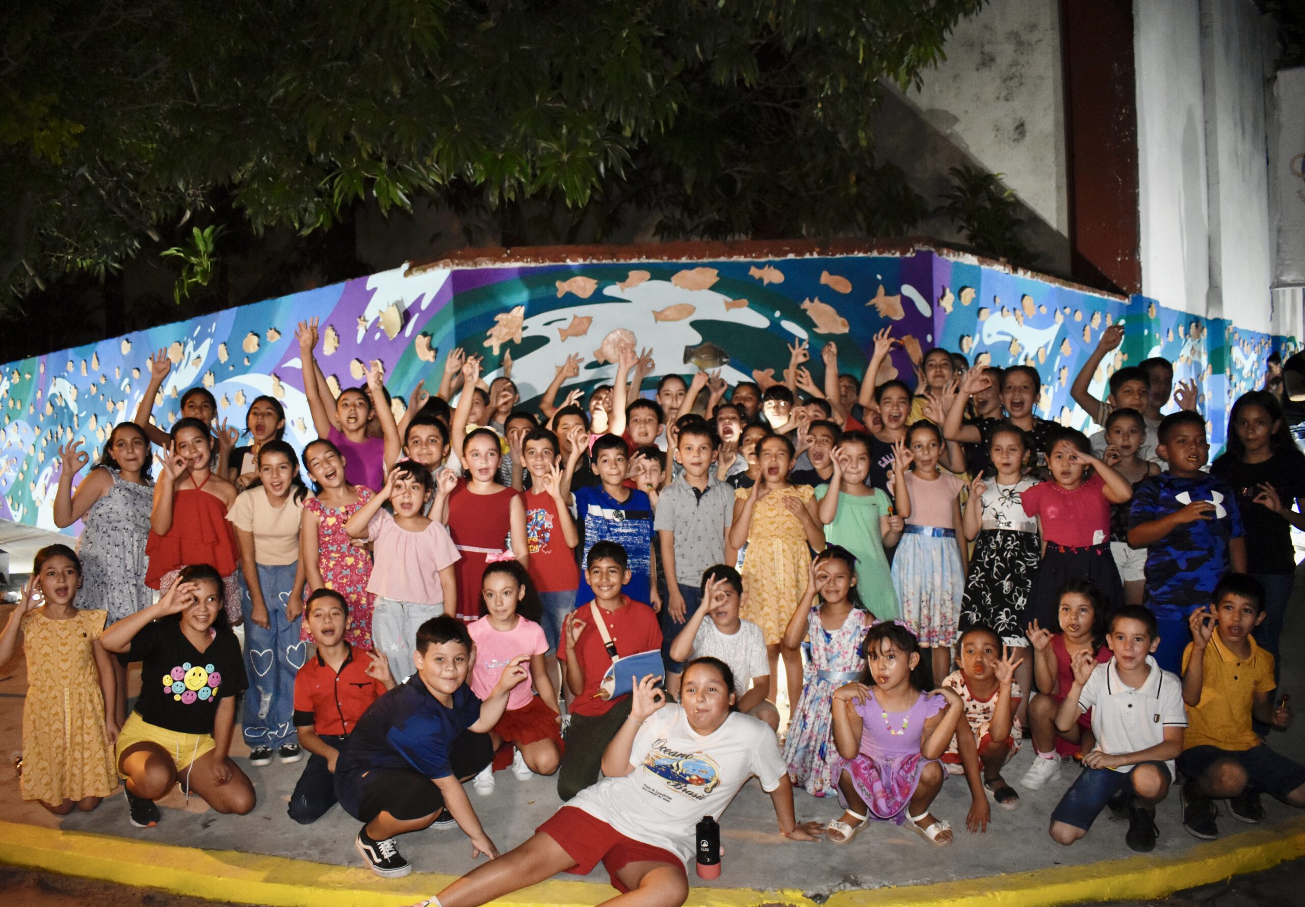 150 niños pilarenses se apropian del espacio público con un mural artístico