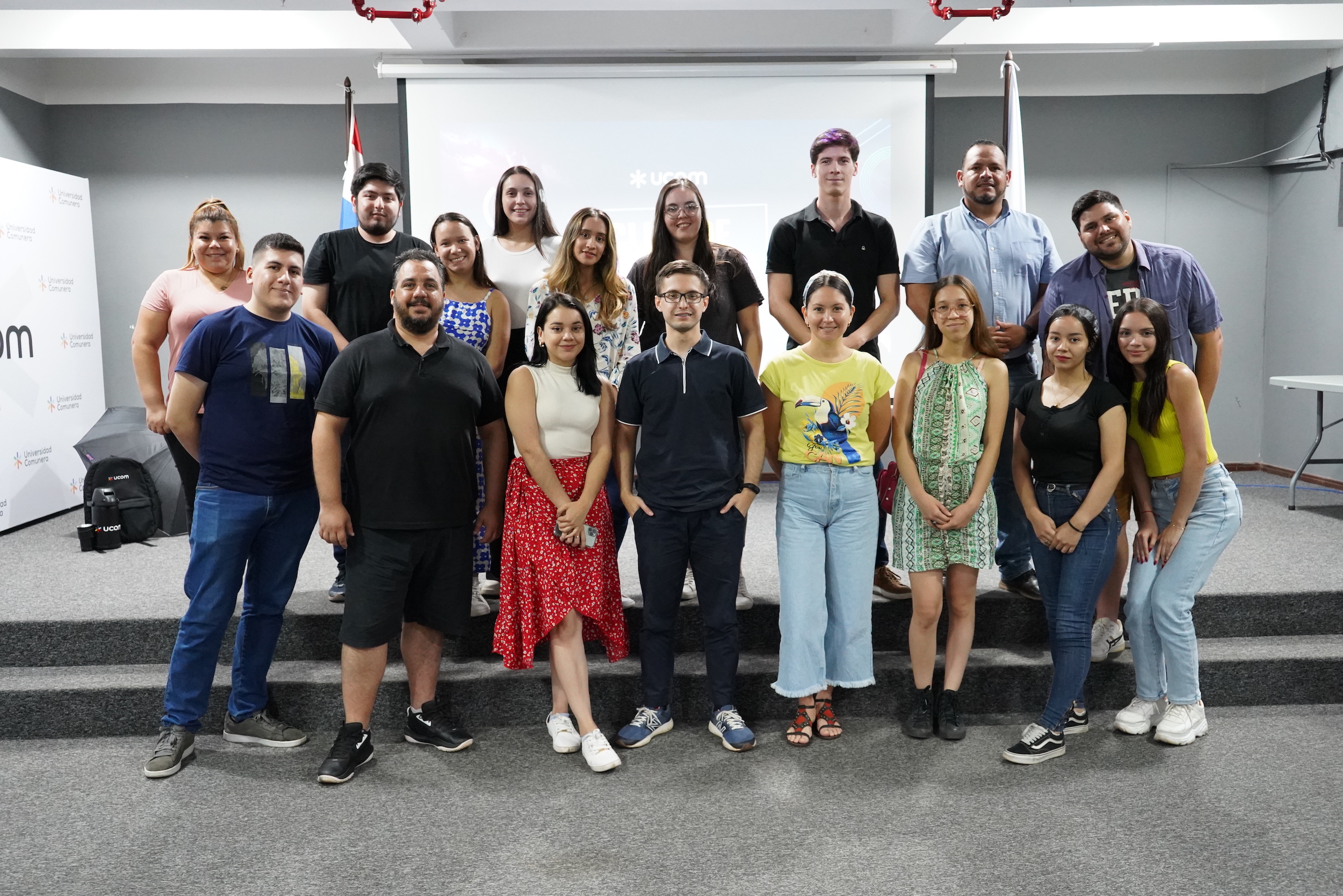 UCOM ofrece 100 nuevas becas para jóvenes de todo el país