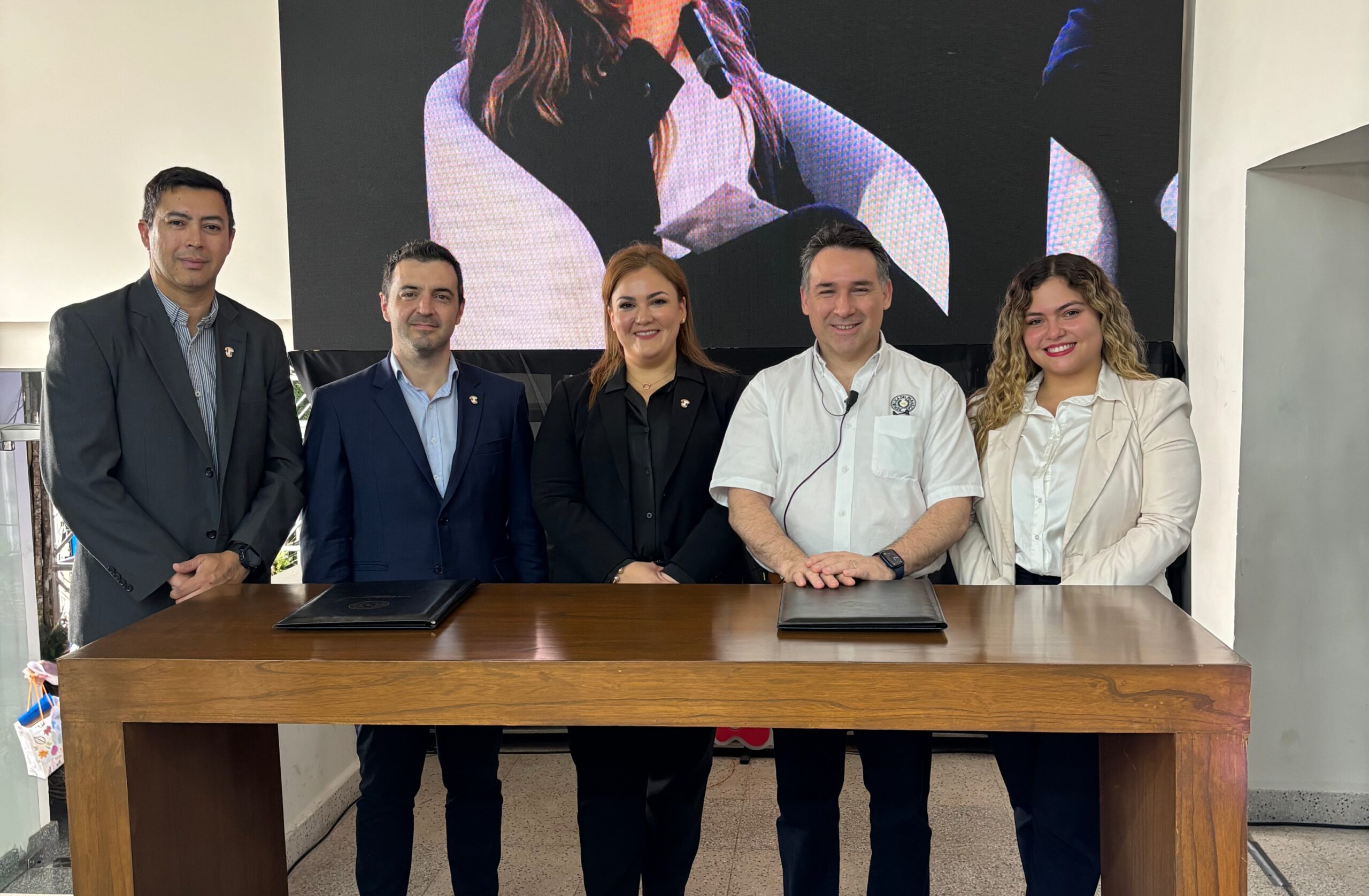 La Asepy y el MIC firman convenio de cooperación interinstitucional