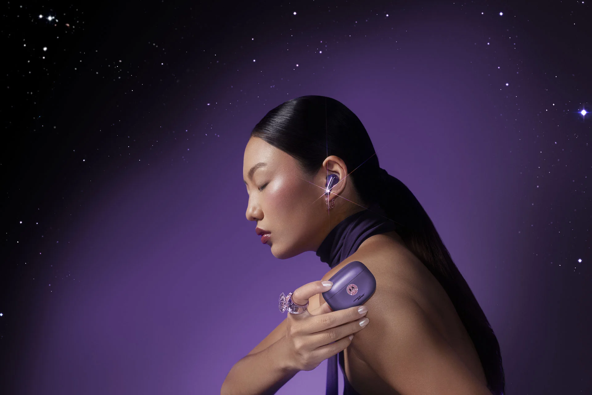 Motorola anuncia una nueva incorporación a la Brilliant Collection: moto buds 2 plus, adornados con cristales Swarovski® que convierten la tecnología en joyería