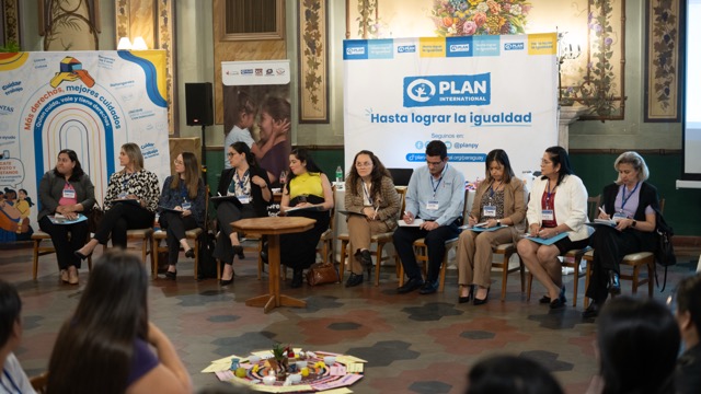 Mujeres trabajadoras del cuidado presentan propuestas y exigen al Estado garantías para sus derechos laborales